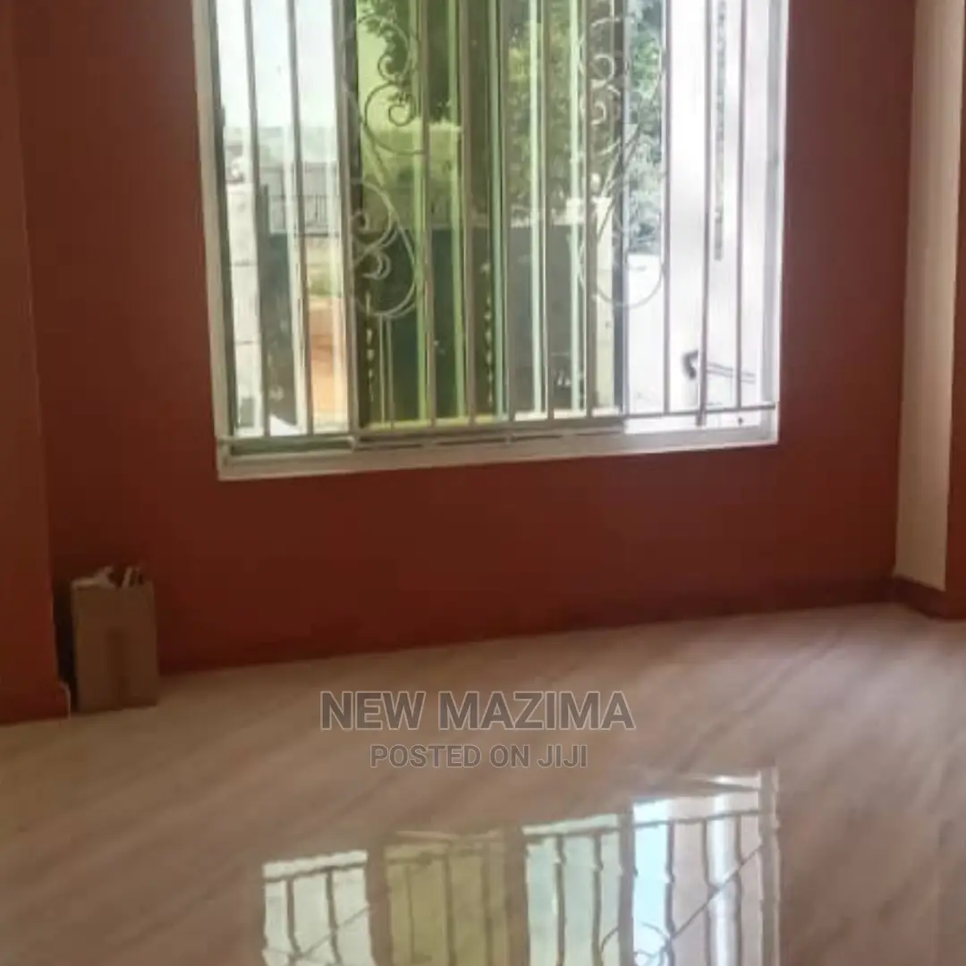 3bdrm Bungalow in Kitende Ntebe Rd, Central Division for Sale