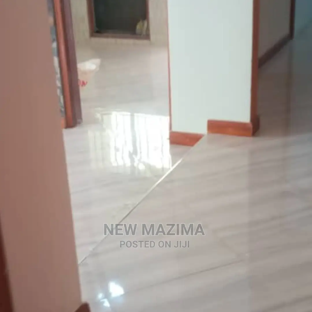 3bdrm Bungalow in Kitende Ntebe Rd, Central Division for Sale