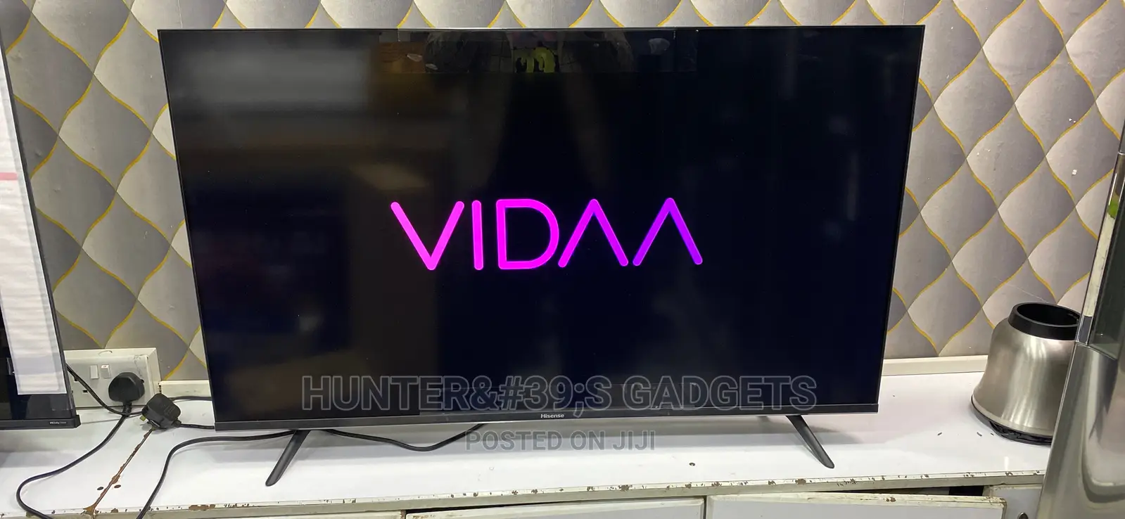 Hisense 43inch Smart Vida Frameless Brand New