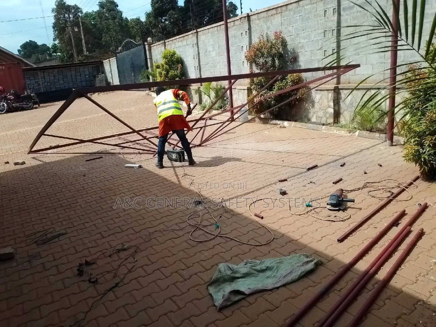 Two Cars Shade Parking Harshweather Resistant 1year Waranty