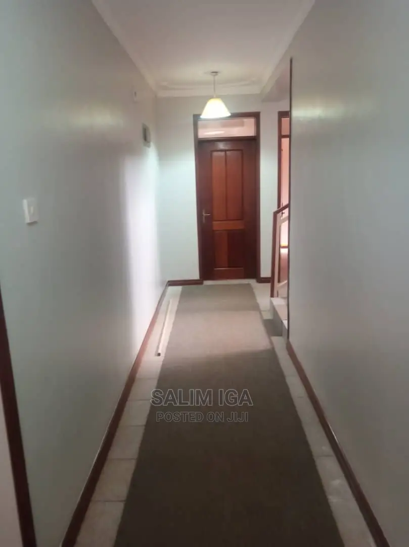 5bdrm Maisonette in Kololo Property, Central Division for Rent