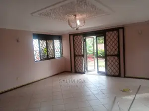 5bdrm Maisonette in Kololo Property, Central Division for Rent