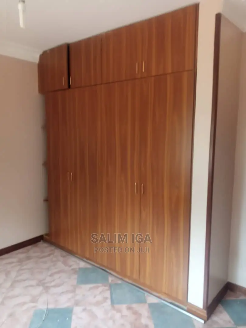 5bdrm Maisonette in Kololo Property, Central Division for Rent
