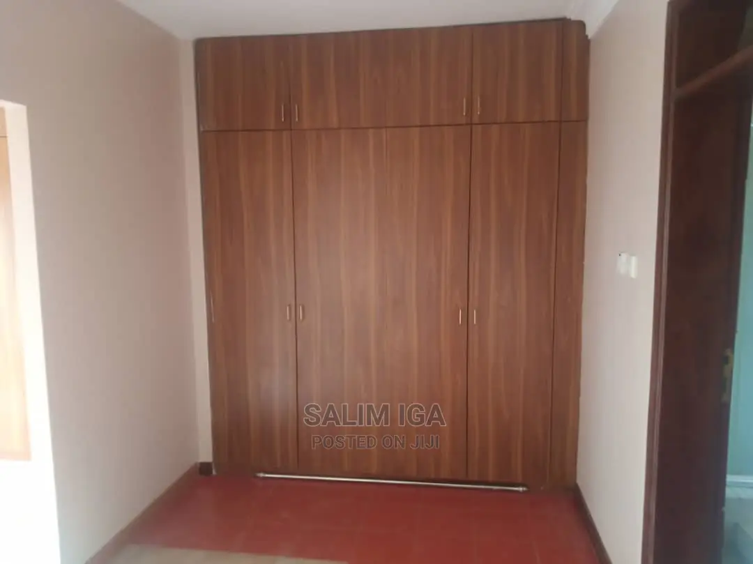 5bdrm Maisonette in Kololo Property, Central Division for Rent