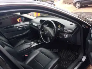Mercedes-Benz E220 2005 Black