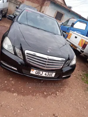 Mercedes-Benz E220 2005 Black