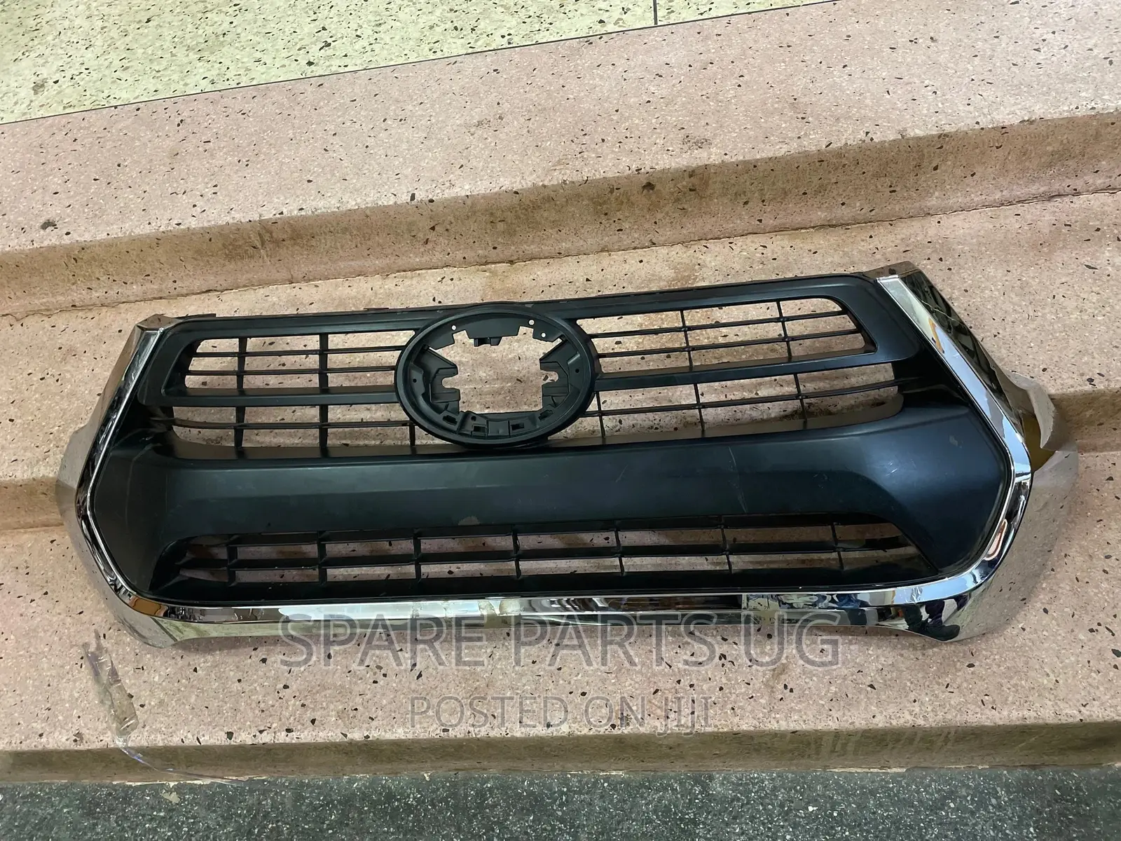Grille Hilux Revo / Rocco 2020 - 2022