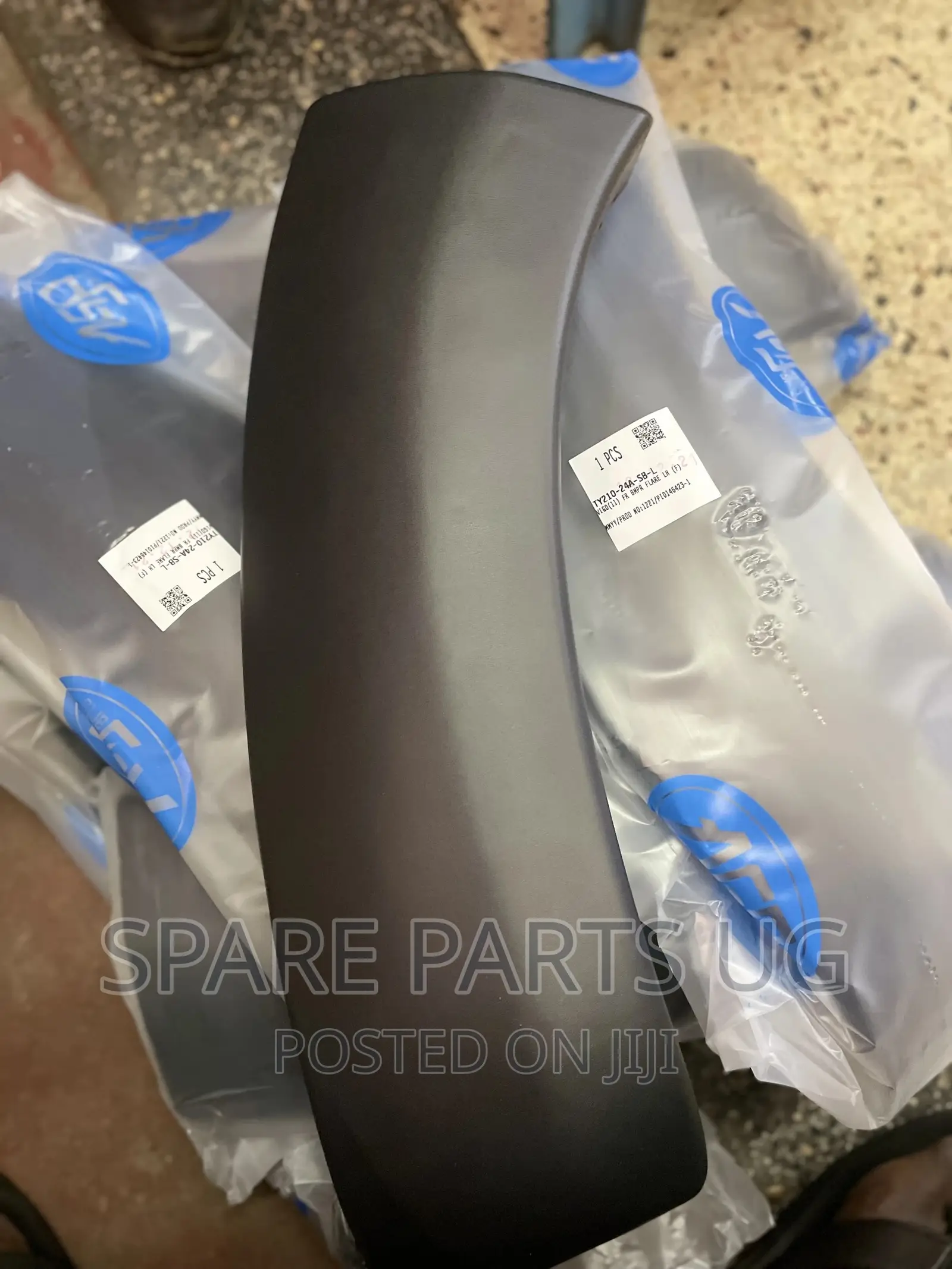 Hilux Vigo Front Bumper Flare / Moulding