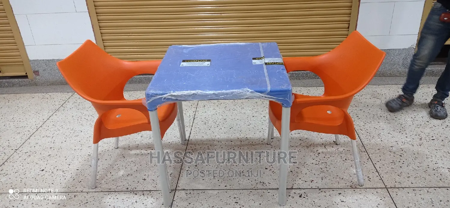 Restaurant Set 4seatets at Afair Price