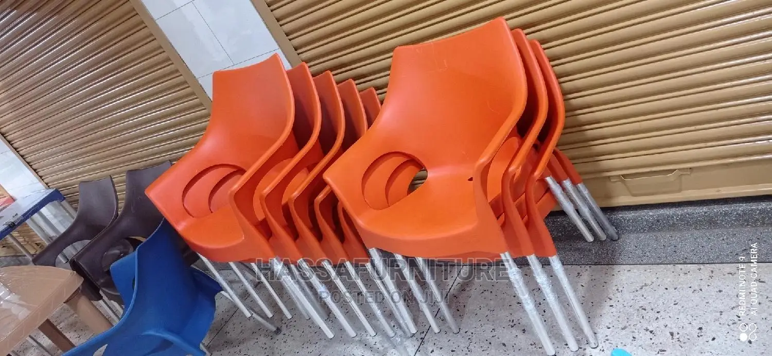 Plastic Restaurant Chair's Colour Orange