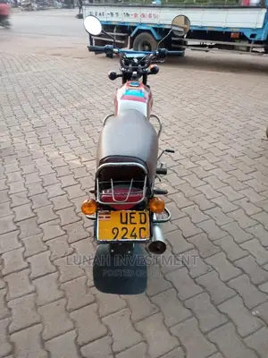 Bajaj Pulsar 220 F 2019 Red