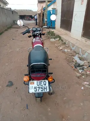 Bajaj Boxer 125 2020 Pink