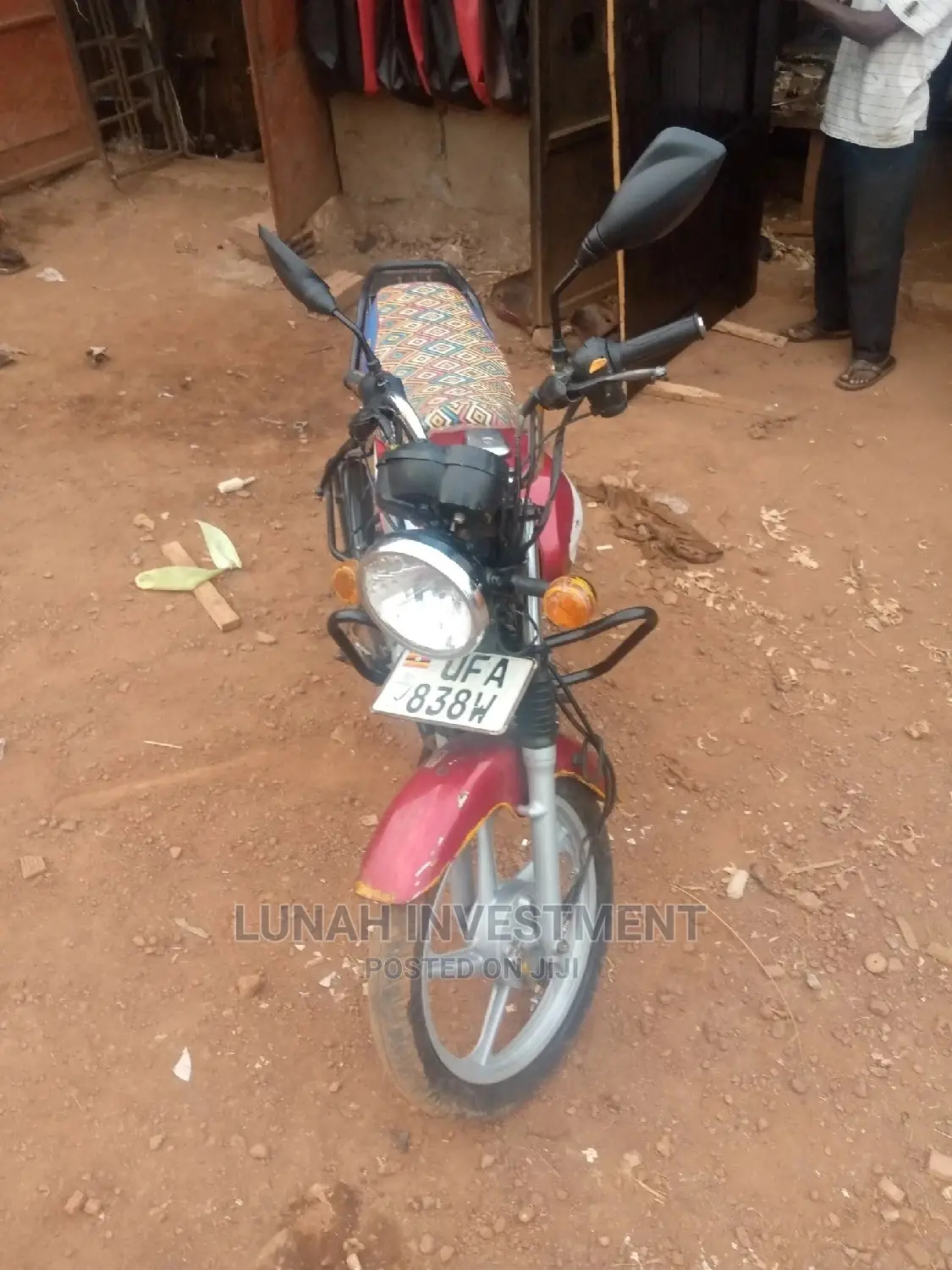 TVS Apache 160 4V 2020 Brown