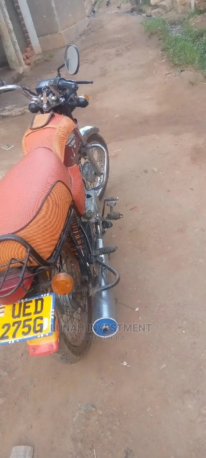 Bajaj Boxer 125 2016 Red