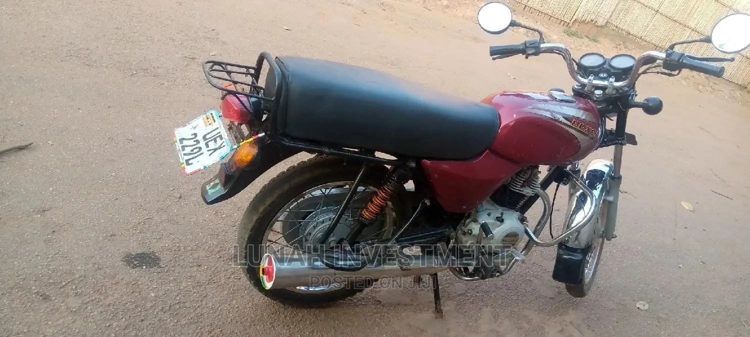 Bajaj Boxer BM100KS 2021 Red