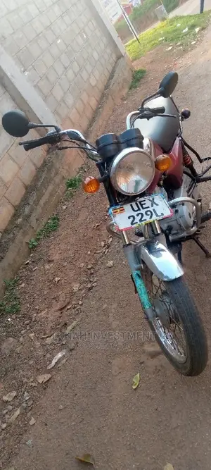 Bajaj Boxer BM100KS 2021 Red