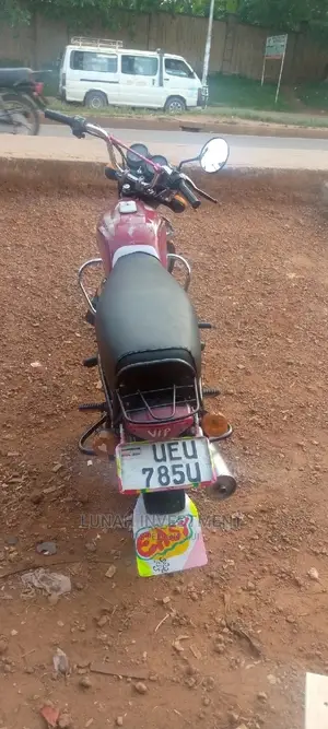 Bajaj RE 2019 Red