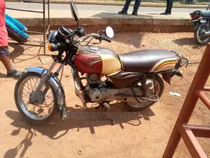 Bajaj Discover 100 2021 Pink