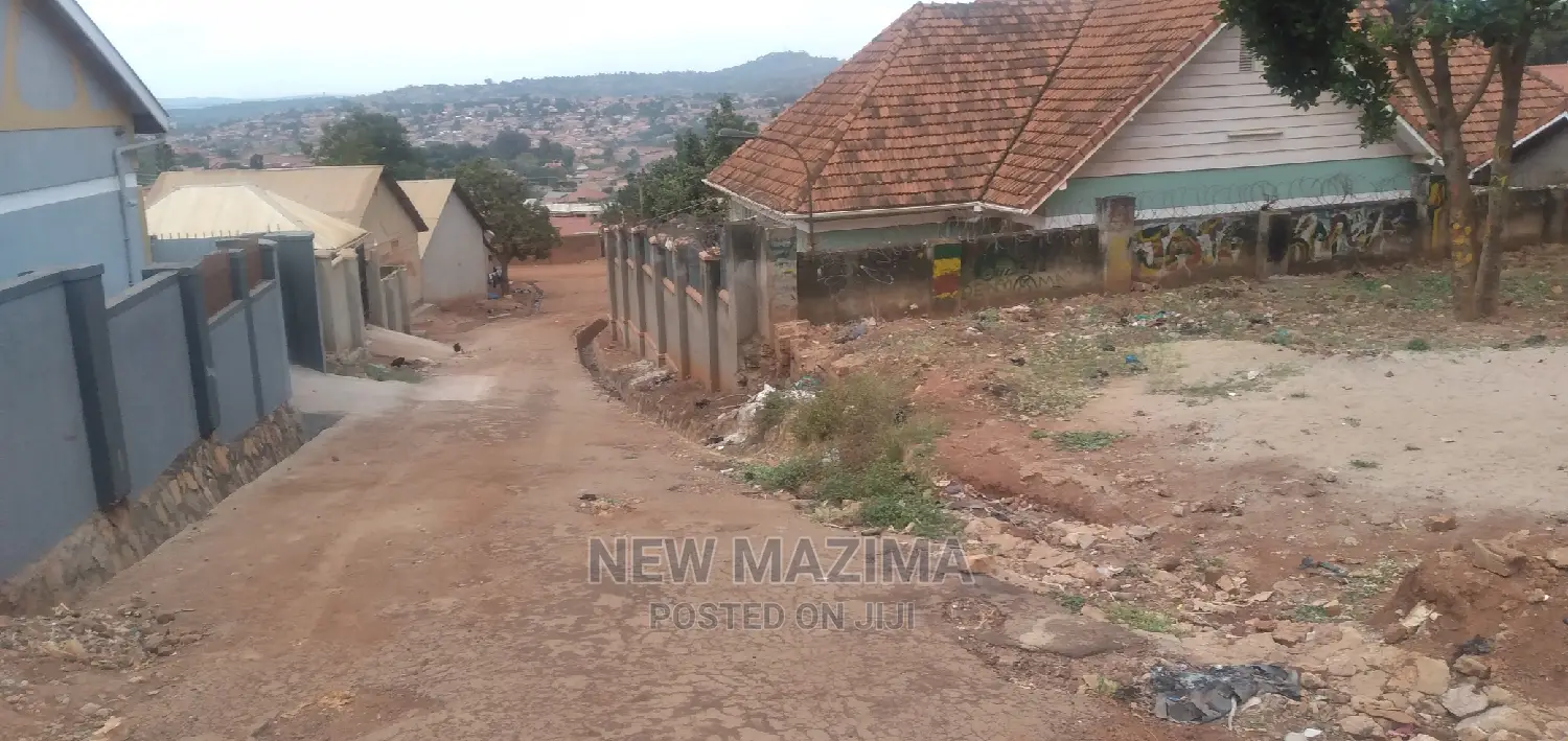 Makindye Beautiful Plot on Forcedsale at Good Price