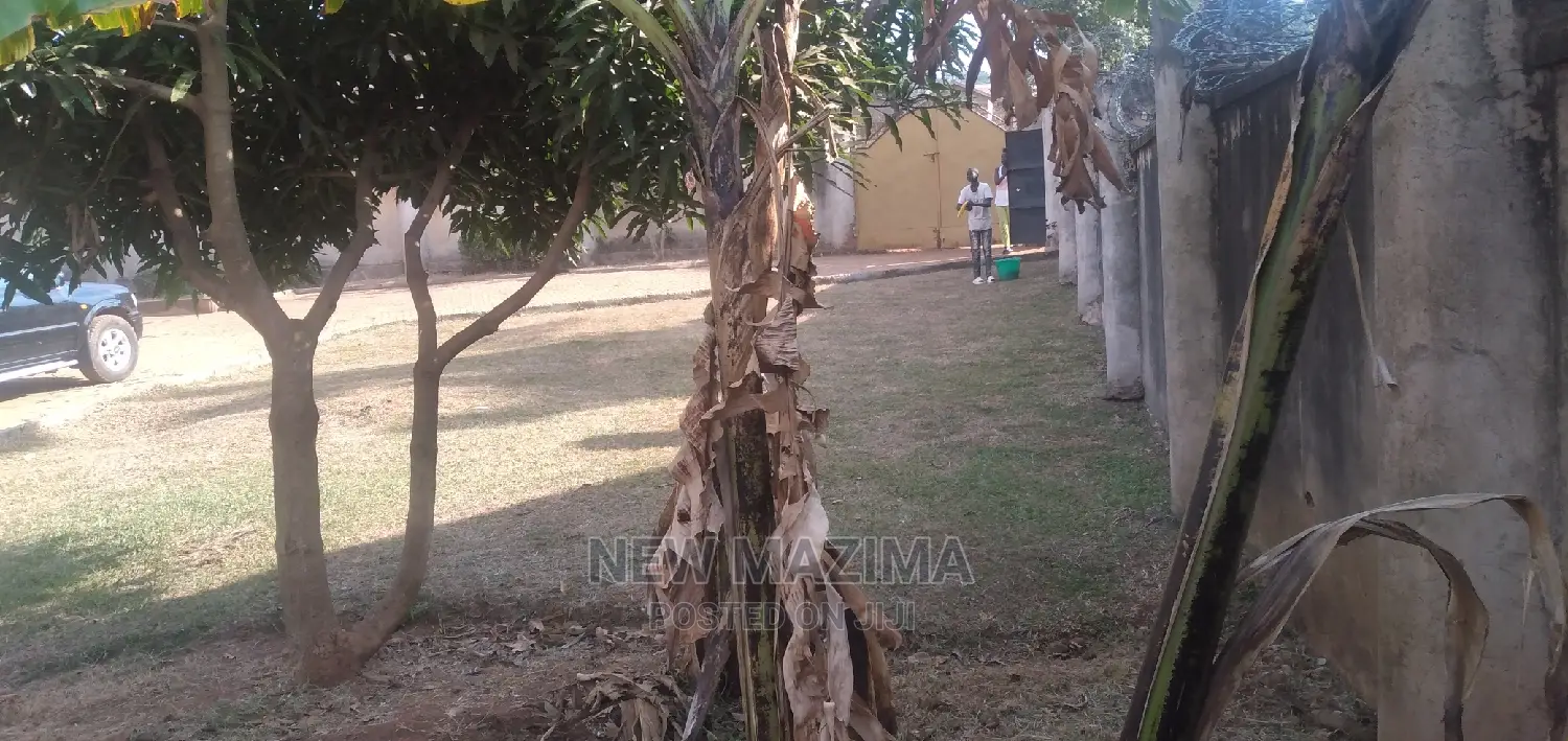 4bdrm Maisonette in Buziga Konge, Central Division for Sale