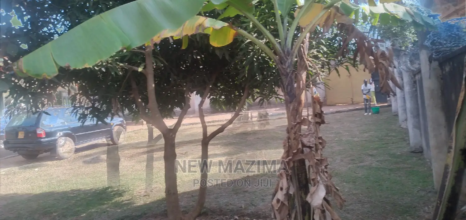 4bdrm Maisonette in Buziga Konge, Central Division for Sale