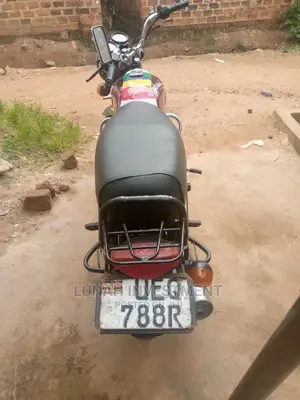 Bajaj Boxer 125 2019 Red