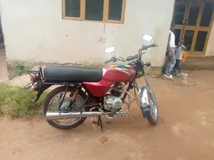 Bajaj Boxer 125 2019 Red