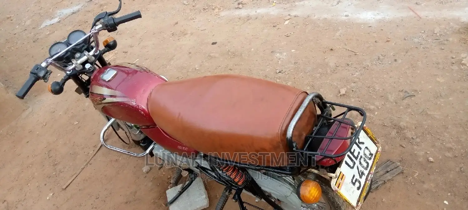 Bajaj Boxer 2018 Pink