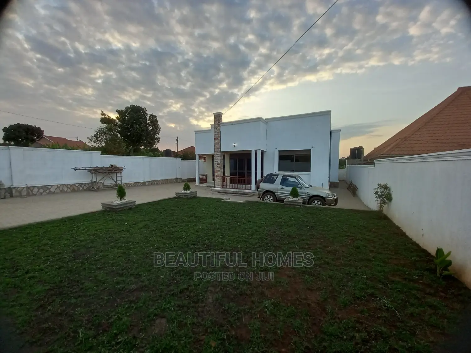 Furnished 4bdrm Maisonette in Kira New for Sale
