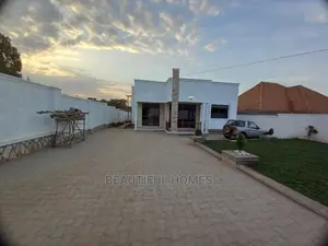 Furnished 4bdrm House in Kira for Sale