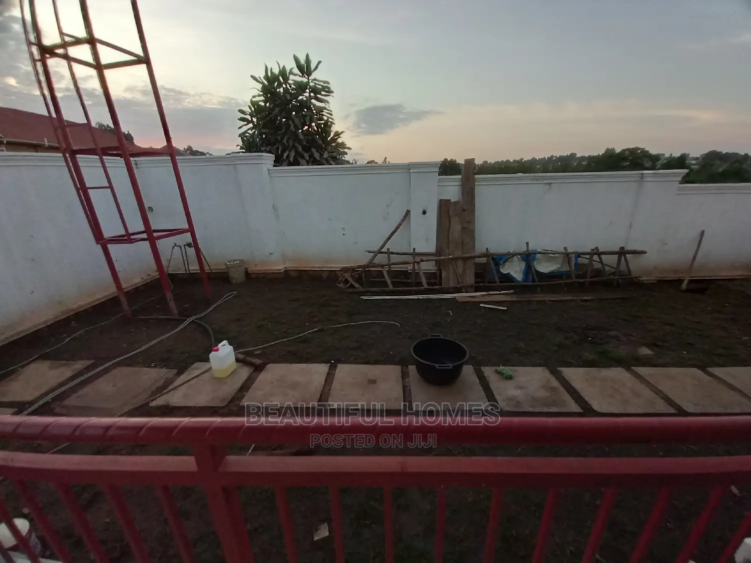 Furnished 4bdrm House in Kira for Sale