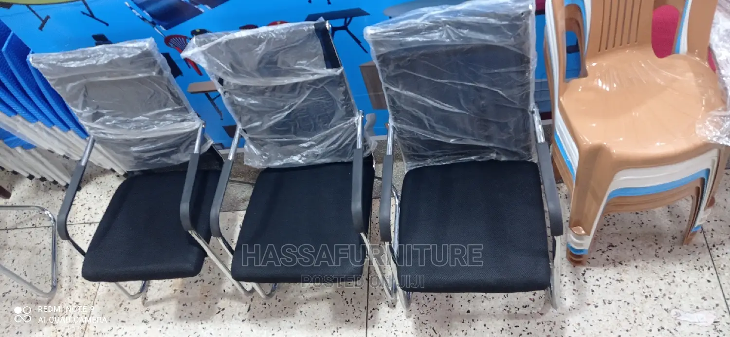 Unique Visitors Chair