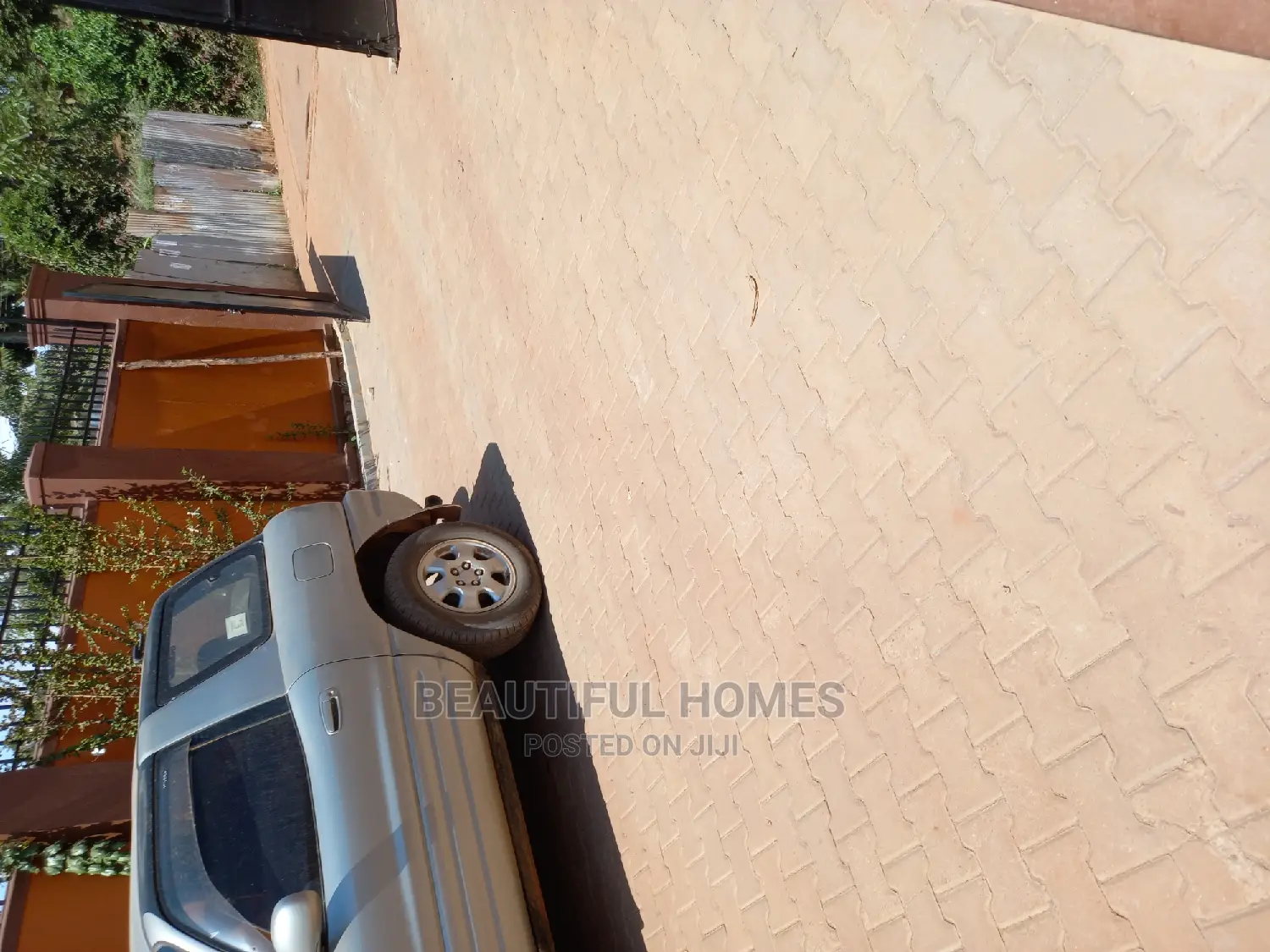 Furnished 4bdrm Duplex in Kisaasi, Central Division for Sale