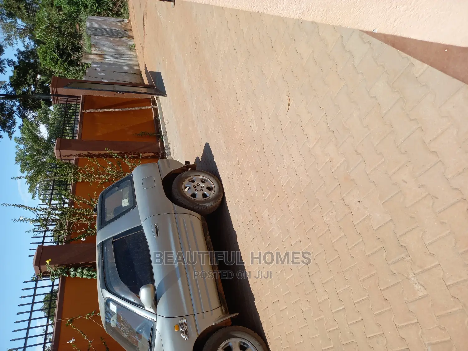 Furnished 4bdrm Duplex in Kisaasi, Central Division for Sale