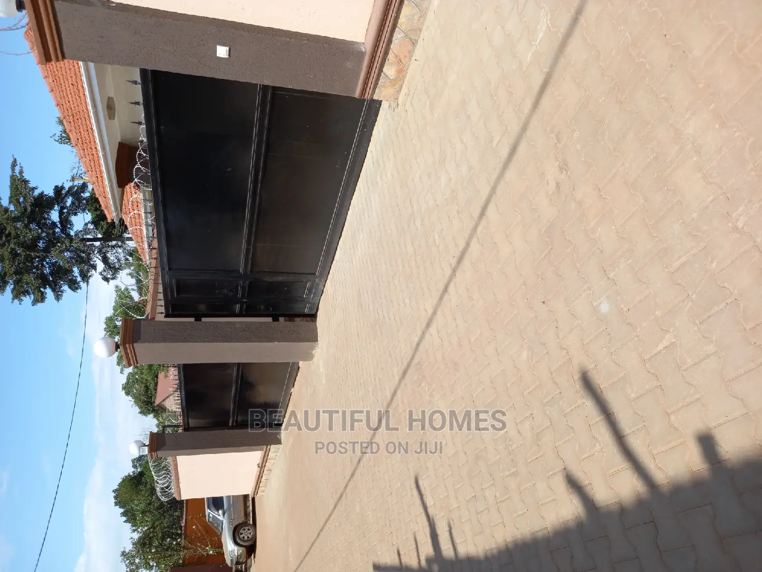 Furnished 4bdrm Bungalow in Kisaasi, Central Division for Sale