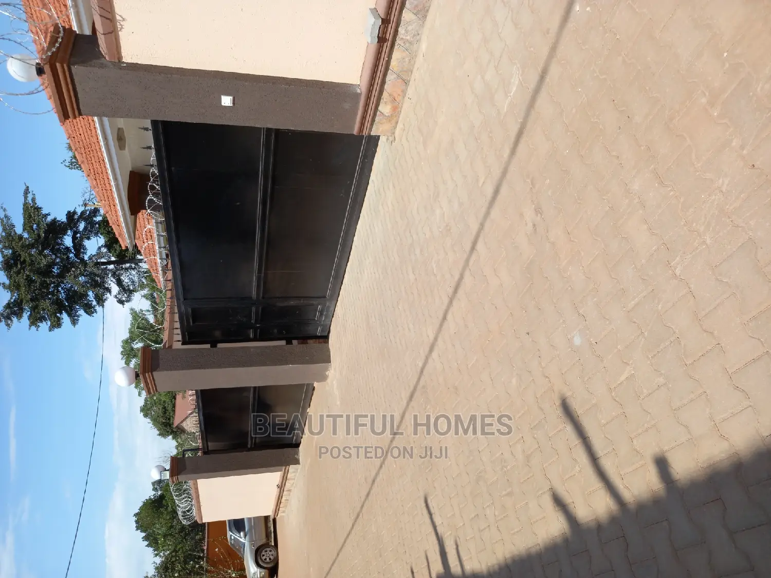 Furnished 4bdrm Bungalow in Kisaasi, Central Division for Sale