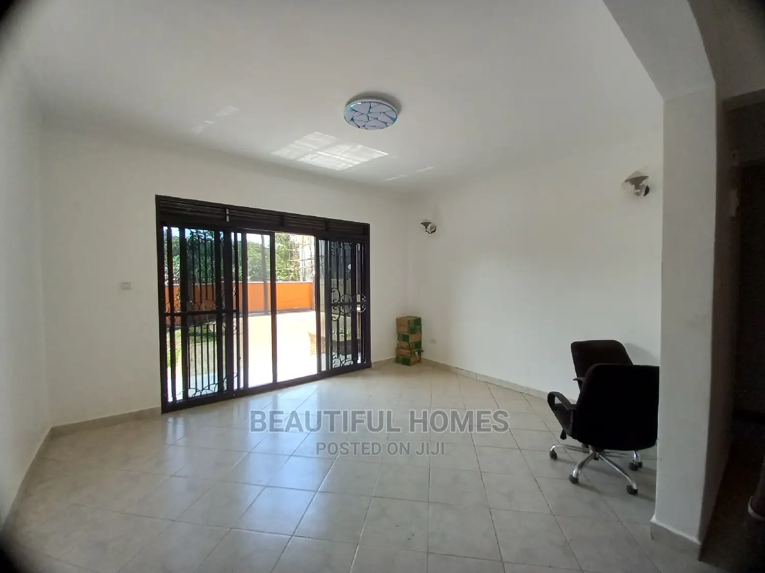 Furnished 4bdrm Bungalow in Kisaasi, Central Division for Sale