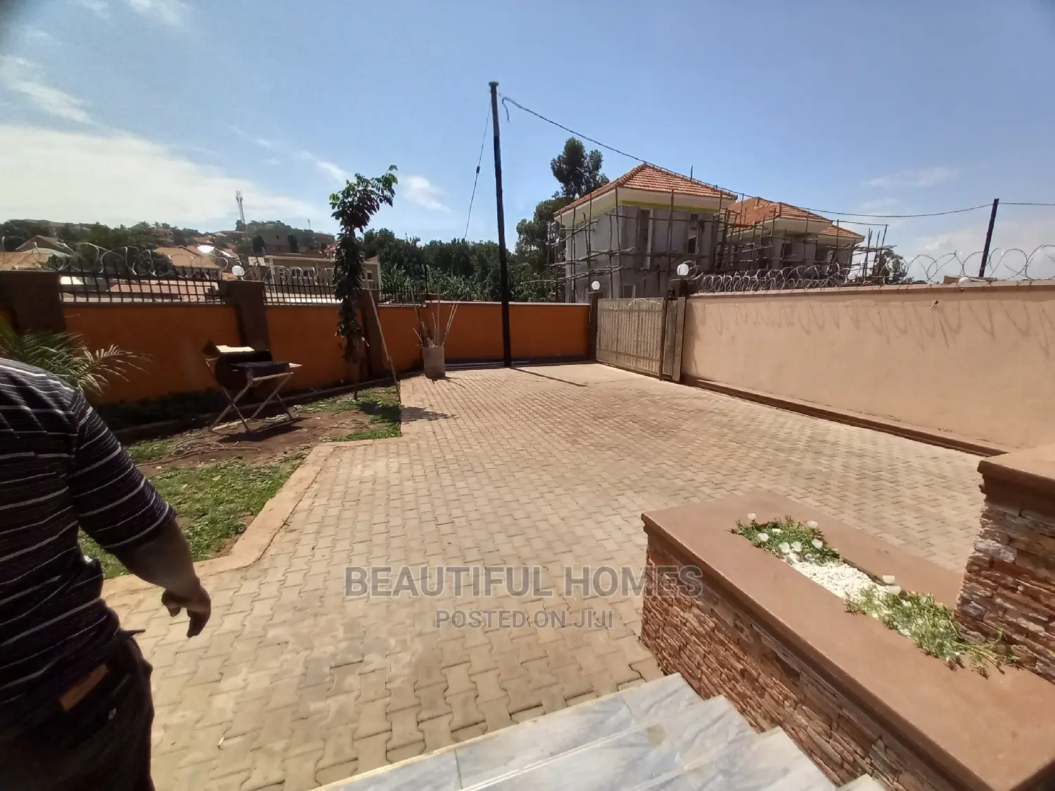 Furnished 4bdrm Bungalow in Kisaasi, Central Division for Sale