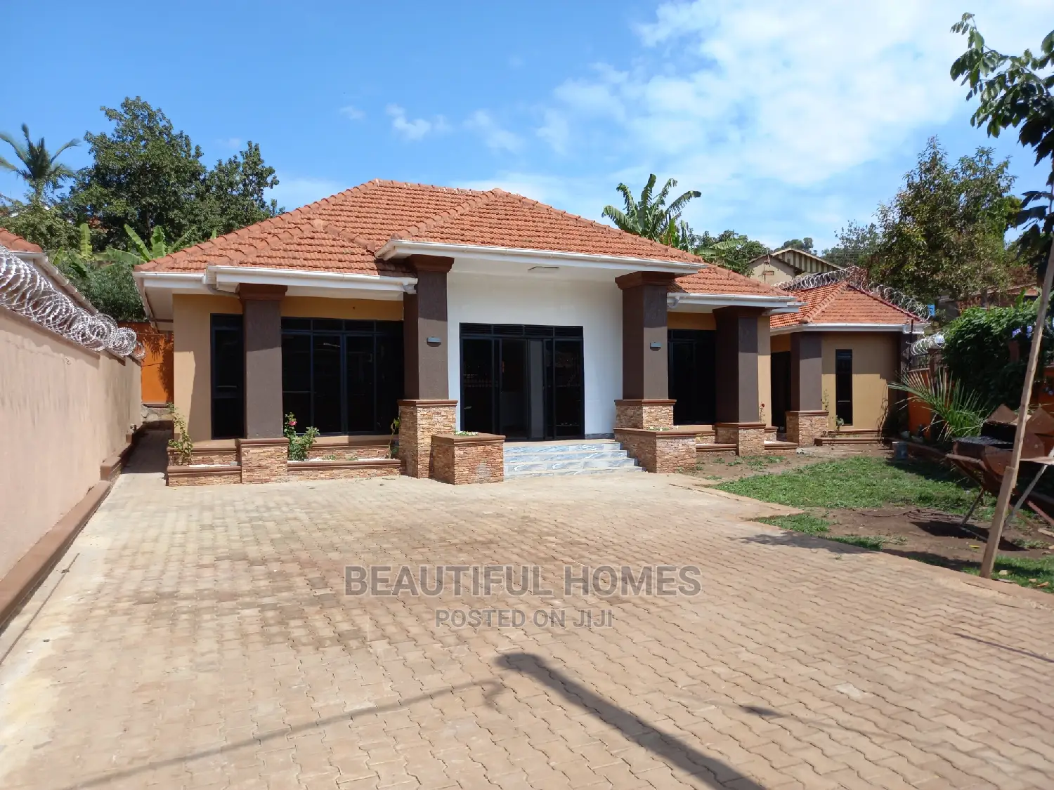 Furnished 4bdrm Bungalow in Kisaasi Splendid, Central Division