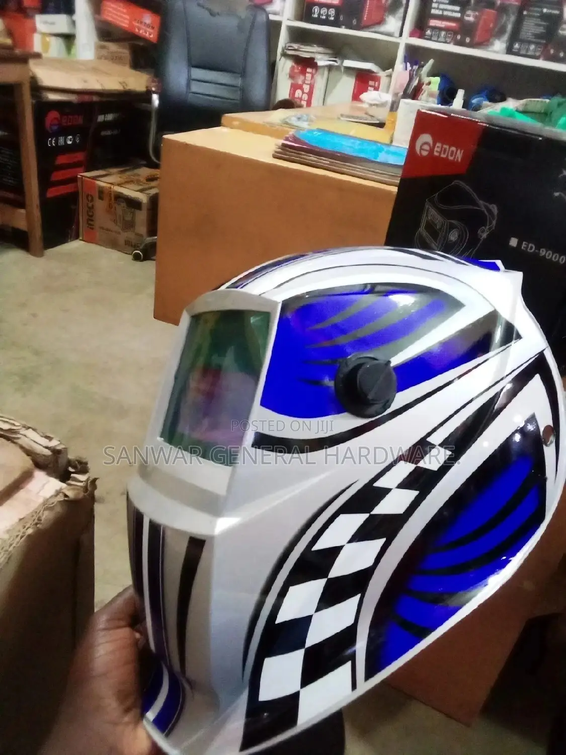 Auto Darkening Welding Helmet