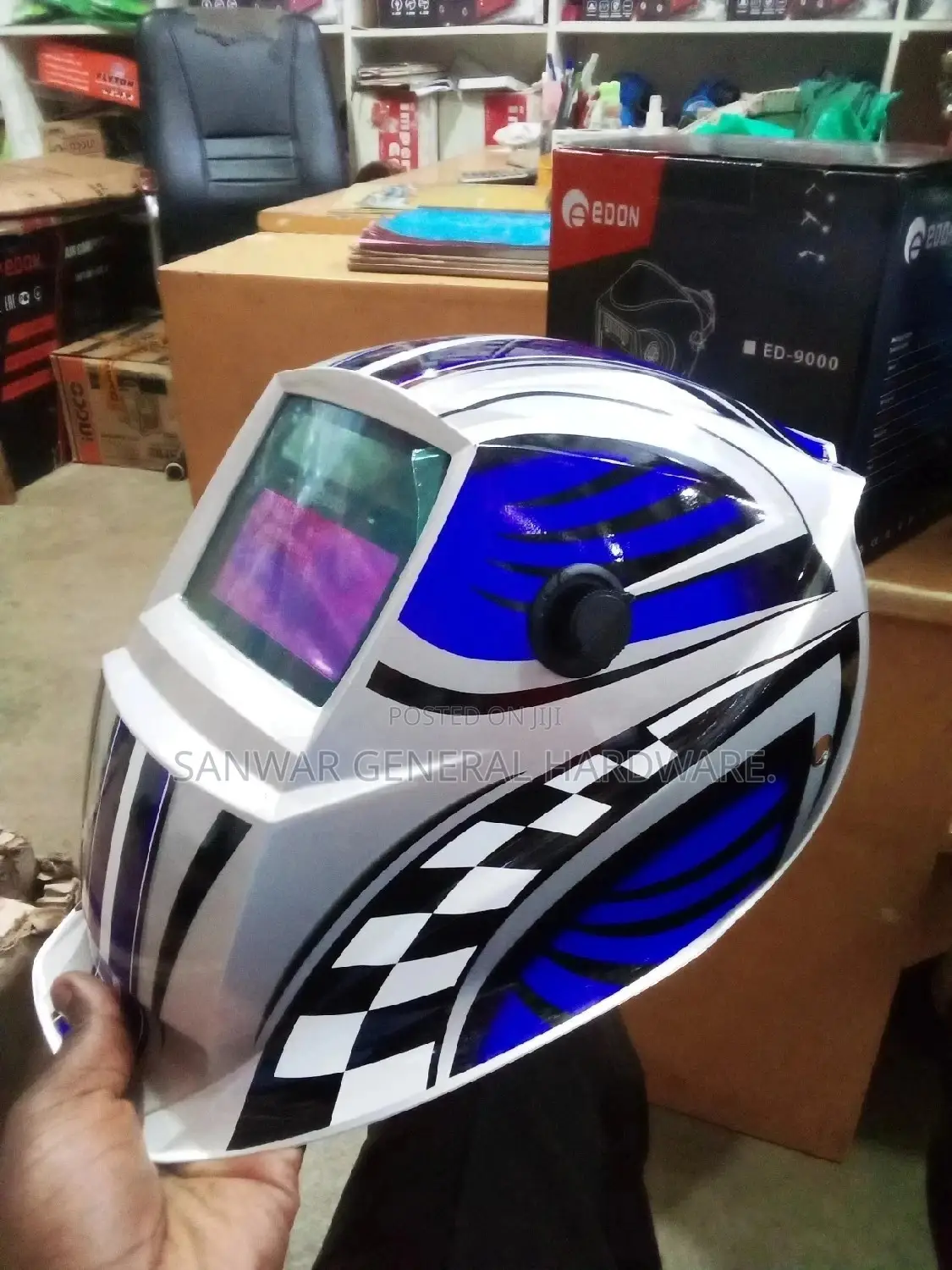 Auto Darkening Welding Helmet