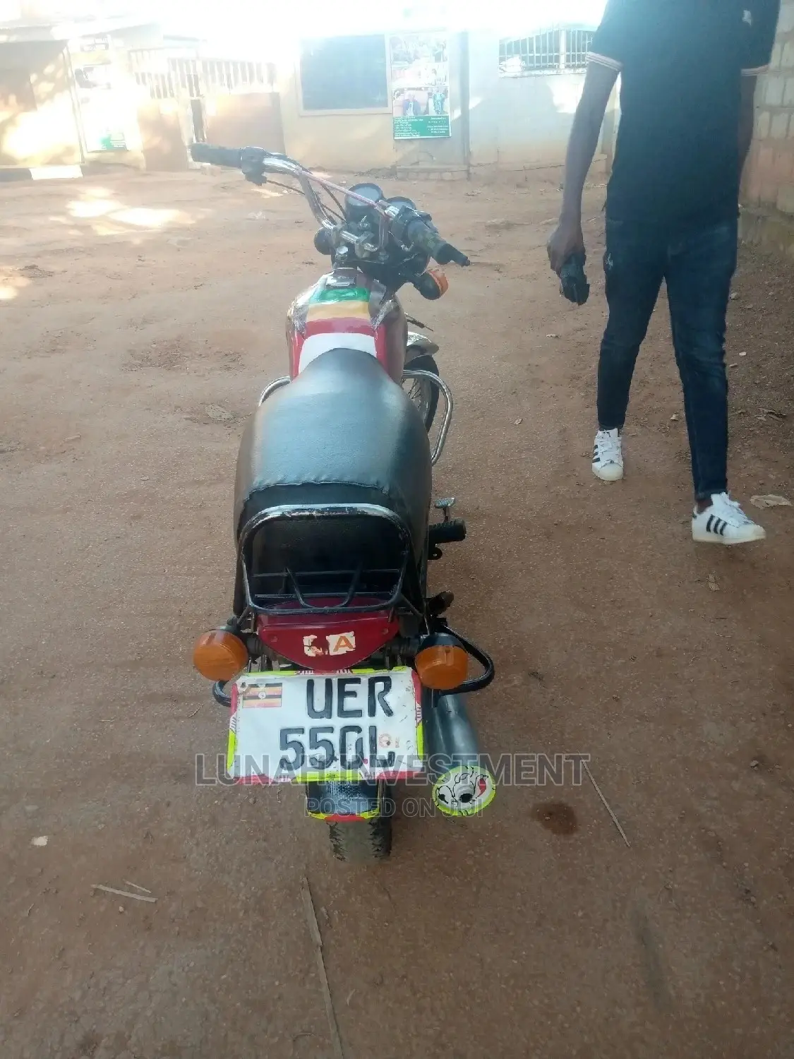 Bajaj Boxer 2019 Brown