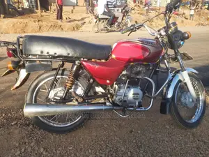 Bajaj Boxer 125 2020 Red