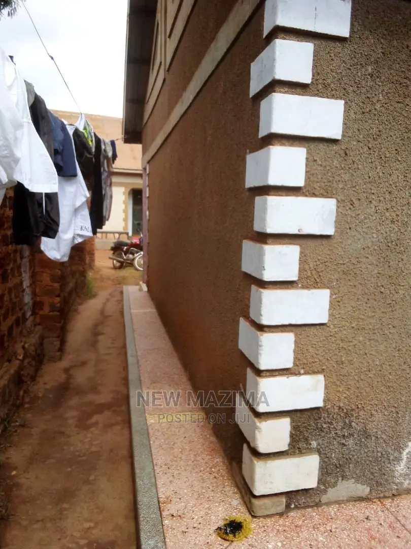 2bdrm House in Salaama Munyonyo, Central Division for Sale