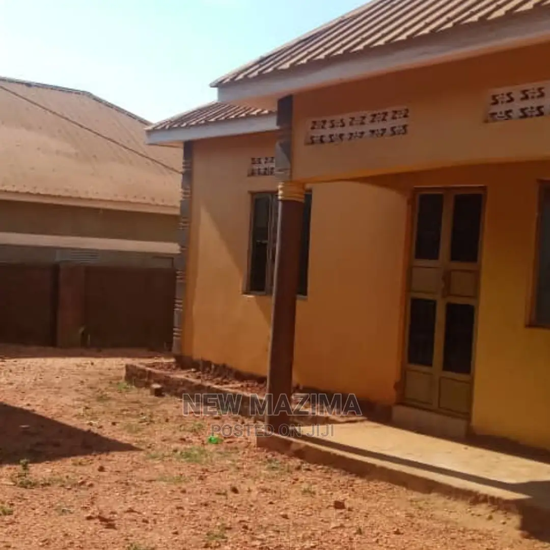 2bdrm House in Salaama Munyonyo, Central Division for Sale