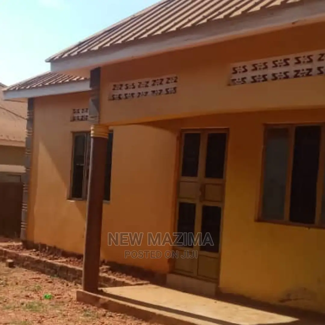 2bdrm House in Salaama Munyonyo, Central Division for Sale
