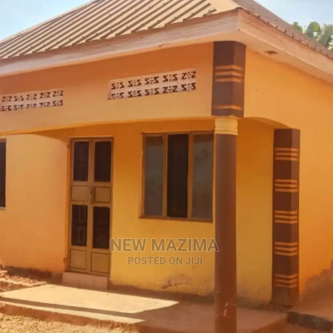 2bdrm House in Salaama Munyonyo, Central Division for Sale