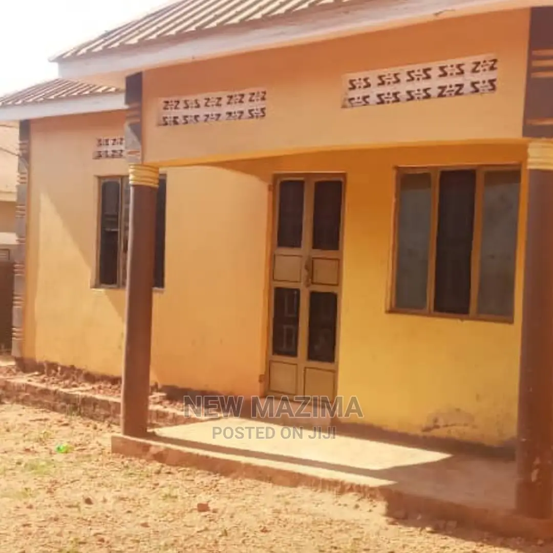 2bdrm House in Salaama Munyonyo, Central Division for Sale