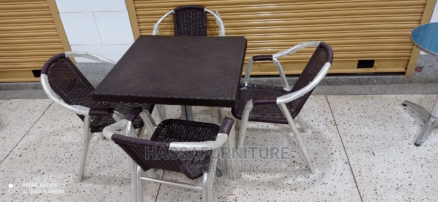 4seaters Outdoor Restaurant Set