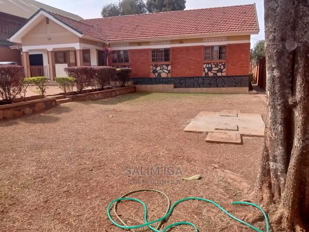 5bdrm Bungalow in Kololo Property, Wakiso / Wakiso for Rent